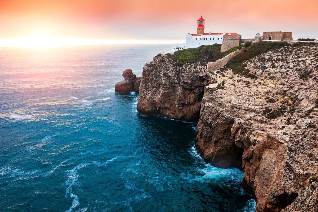 bathing-season-in-portugal-to-start-on-may-15-with-589-beaches-under-surveillance